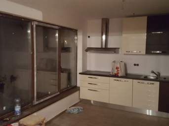  Inchiriez apartament cu scara interioara