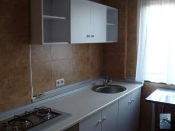  Inchiriez apartament