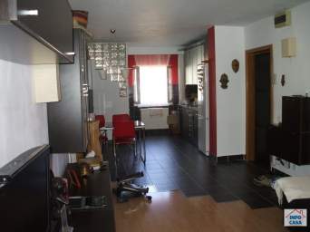  ofer de inchiriat apartament 4 camere