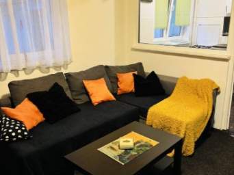 Piata Romana-Amzei acces metrou apt. 2 cam mobilat utilat liber bloc fara risc contract Anaf 525 Euro