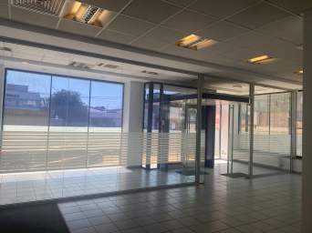 Vizibilitate maxima la strada!Spatiu comercial 164mp-Sos Chitilei nr88